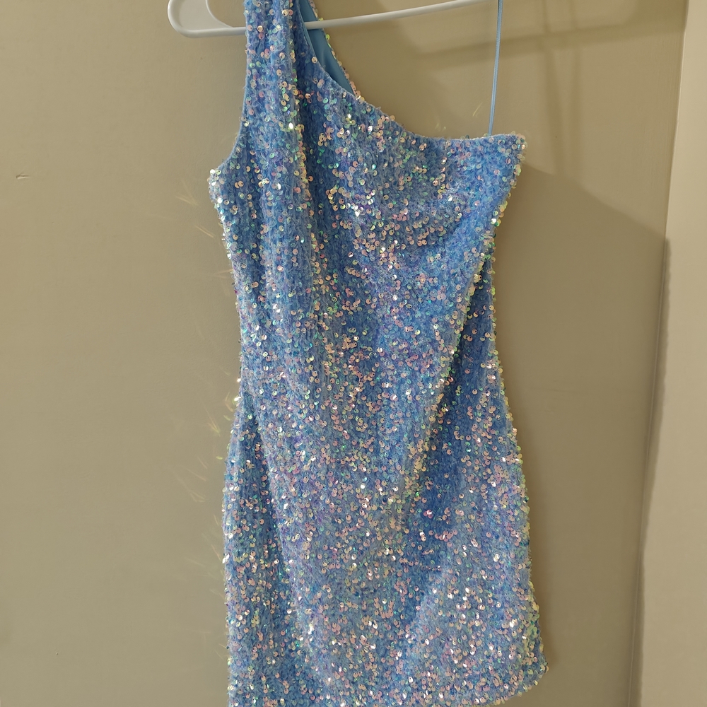Velvi One-Shoulder Sequin Dress in Blue